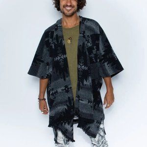 Spirithoods Nightfox Grey Black Poncho
